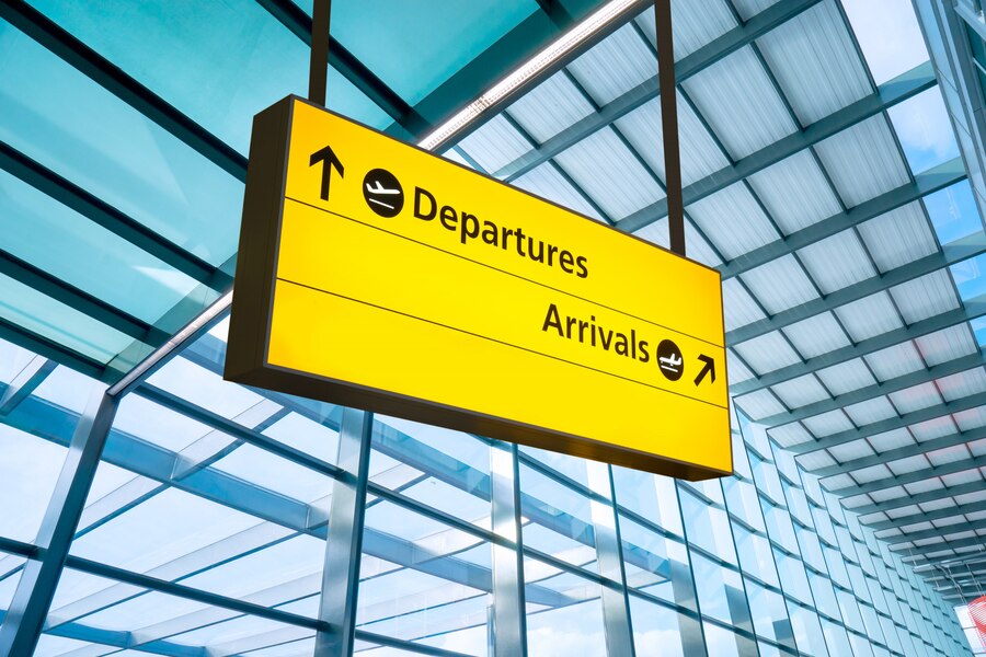 Airport-departure-arrival-sign-heathrow-london_117856-1010jpg | X Chauffeurs | X Chauffeurs