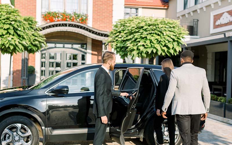 Ensure Timely Airport Arrivals with X Chauffeurs Ltd