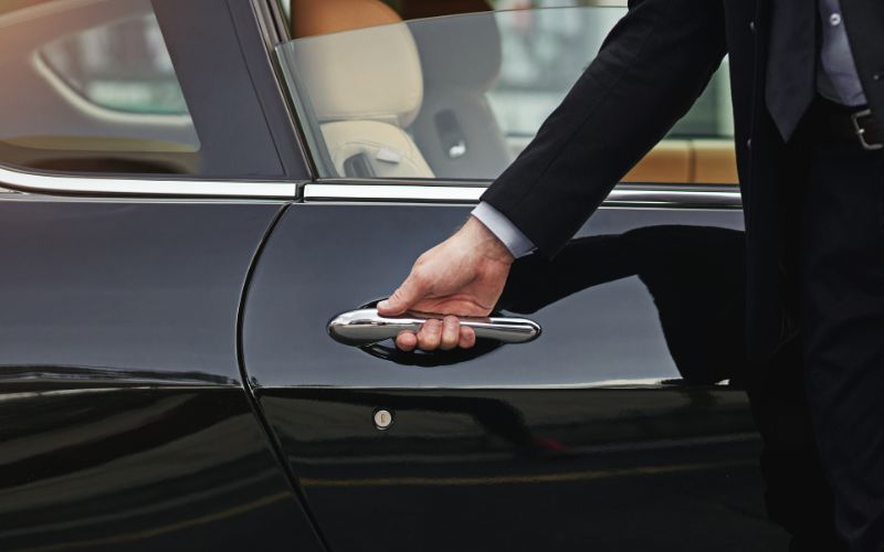 Exe‌​c⁠‍ut​iv​​e C‍‌hauf​‌f​eu‍‍​‌r Hir​‍e‌ i‌n Whit‌‌​e‌chap‍e‍‌‌l